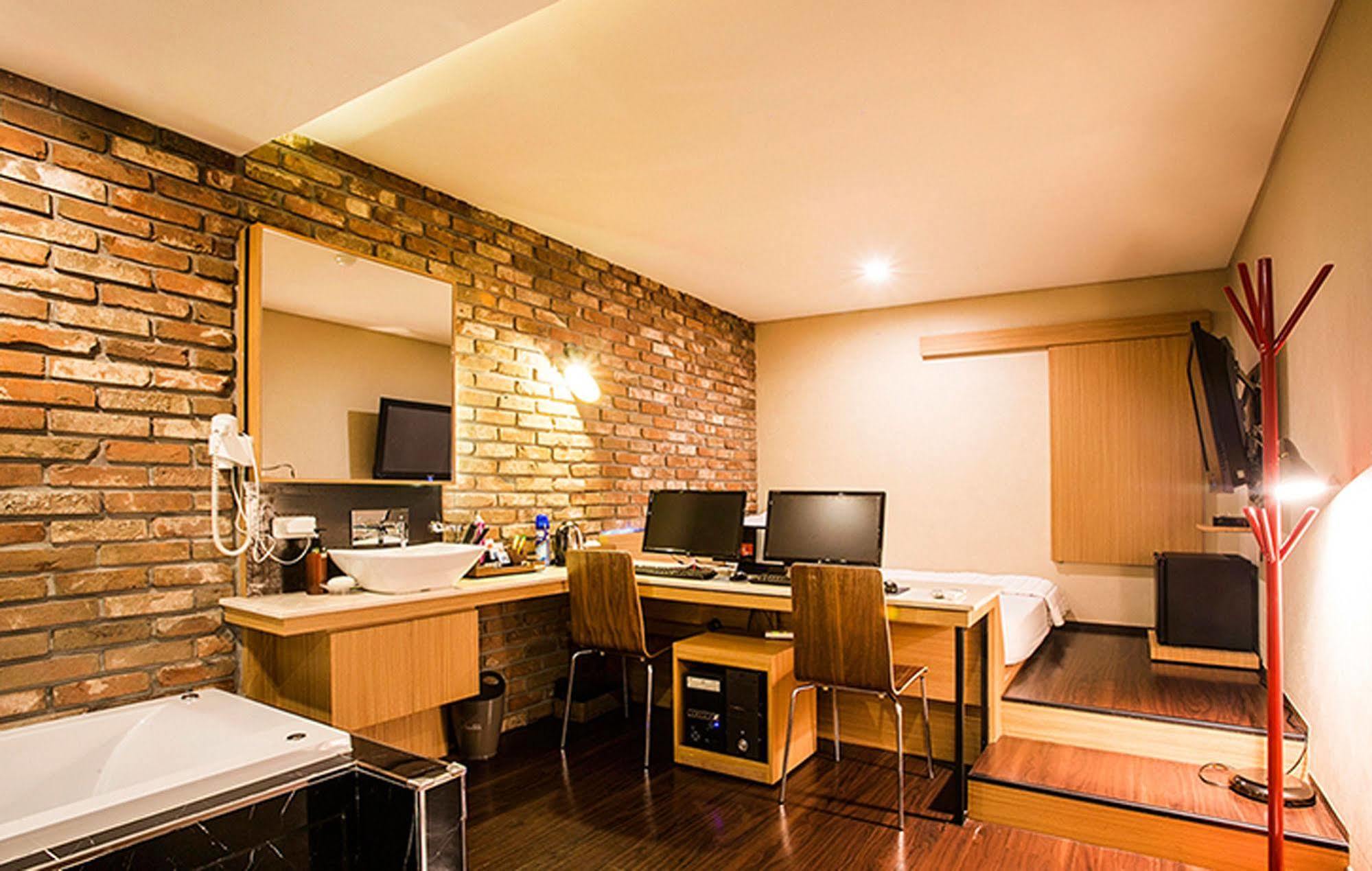 Comma Hotel Busan Dış mekan fotoğraf